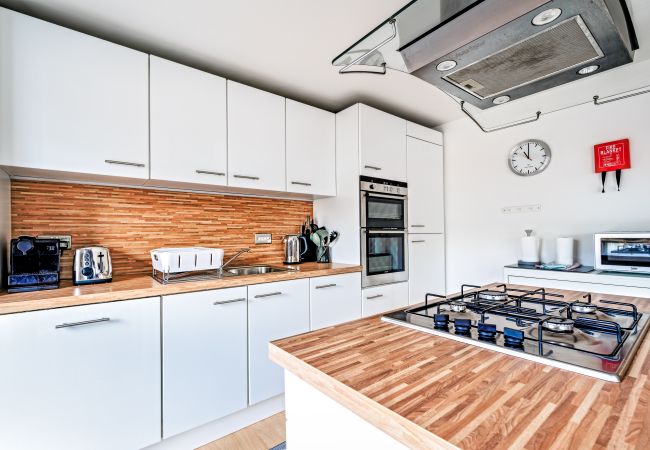 Apartment in Glasgow - Metropole Apartment - Parking available Apartment in Glasgow - Metropole Apartment - Parking available