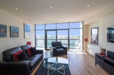 Apartment in Glasgow - Lancefield Quay - SECC & Hydro Arena, parking available