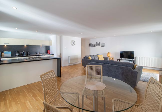 Apartment in Glasgow - Barony Gate - Merchant City Apartment in Glasgow - Barony Gate - Merchant City