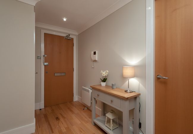 Apartment in Glasgow - The Bridge - Two bedrooms, Central Location, Parking available Apartment in Glasgow - The Bridge - Two bedrooms, Central Location, Parking available