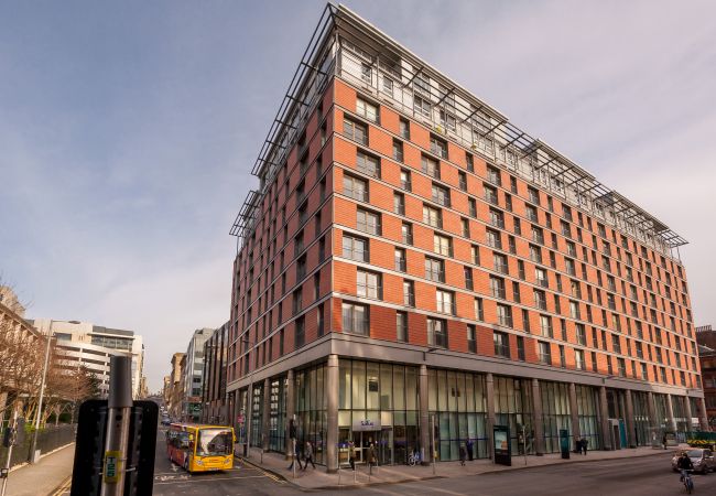 Apartment in Glasgow - The Bridge - Two bedrooms, Central Location, Parking available Apartment in Glasgow - The Bridge - Two bedrooms, Central Location, Parking available