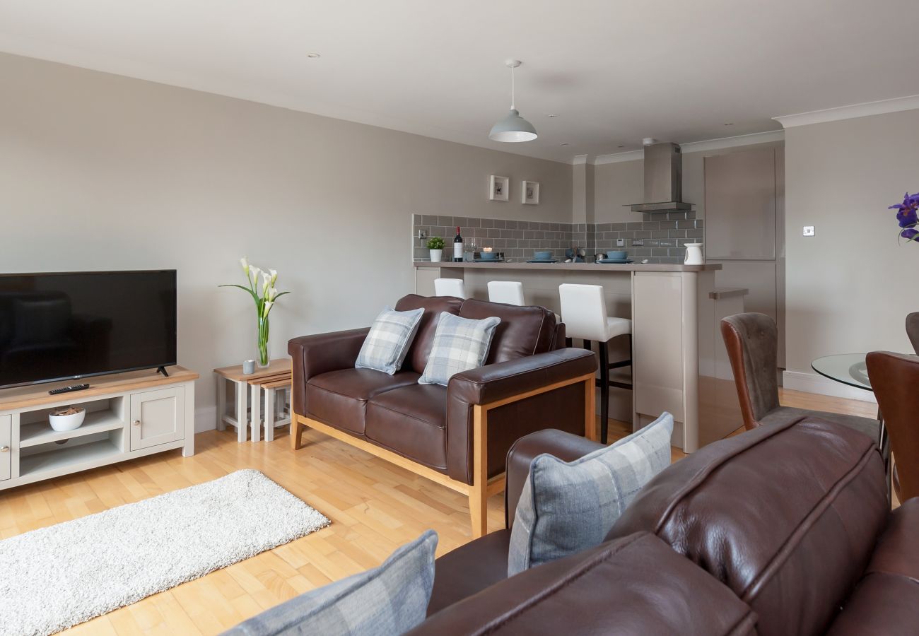 Apartment in Glasgow - The Bridge - Two bedrooms, Central Location, Parking available