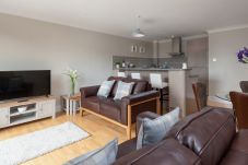 Apartment in Glasgow - The Bridge - Two bedrooms, Central Location, Parking available